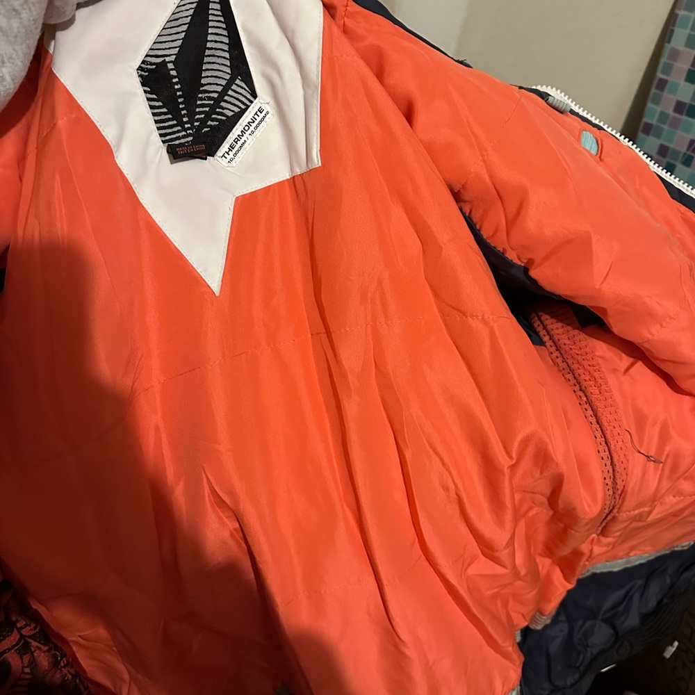 Volcom Jacket - image 4